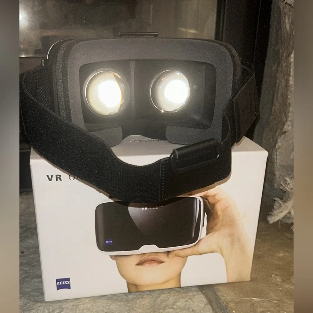 VR one plus headset